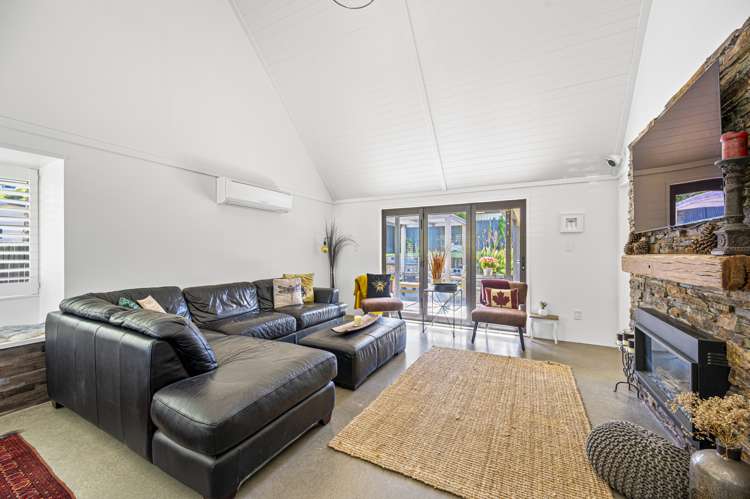 37 Kent Terrace Taradale_7