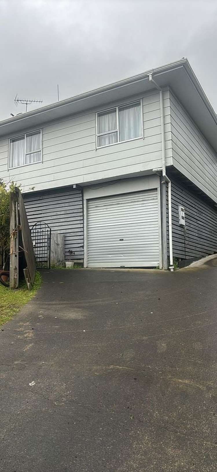 2/28 Lilburn Crescent Massey_0
