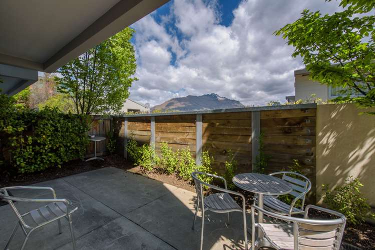 14/60 Hallenstein Street Queenstown_18
