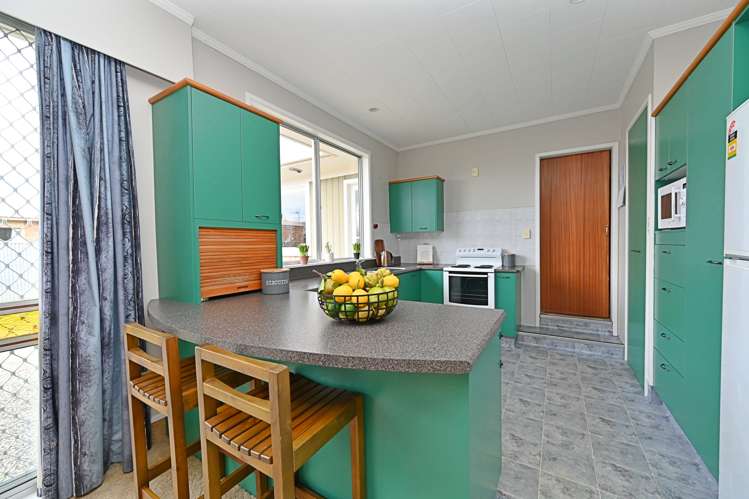 38 Upham Crescent Taradale_5