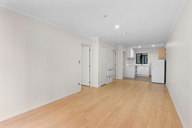B503/176 Broadway Newmarket_12