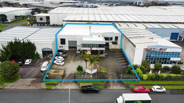 Ticks Every Box &ndash; Ra Ora Drive