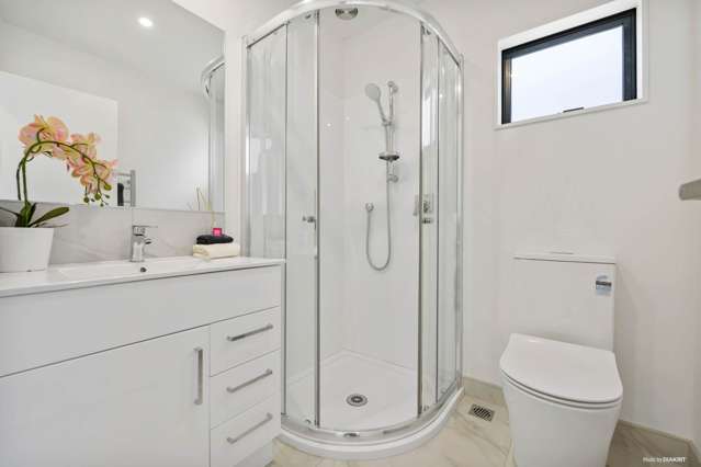 56 Picturesque Drive Flat Bush_1