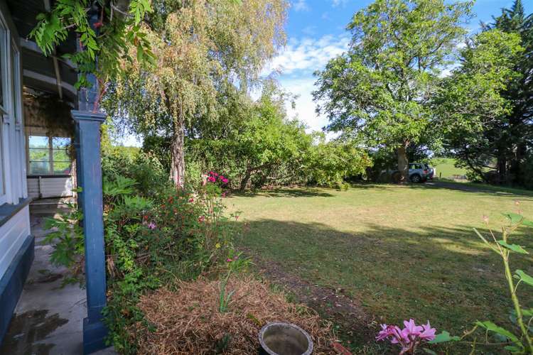 166 Barton Road Fairview_28