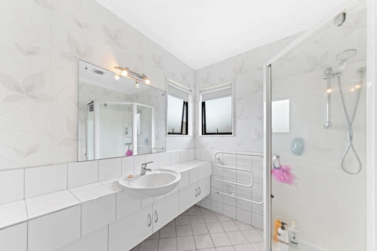 10 Saint Ives Grove Whalers Gate_15