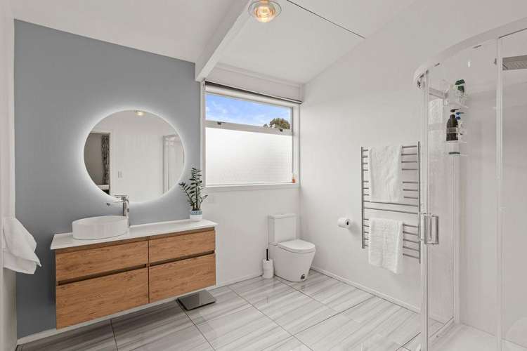 22 Pickwick Road Otamatea_11