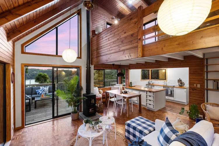 4 Hillside Crescent Leigh_8