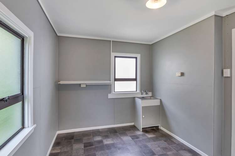 85 Brecon Road Stratford_15