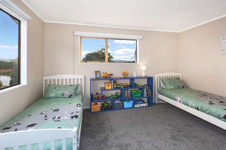 19 Longitude Place Whitby_8