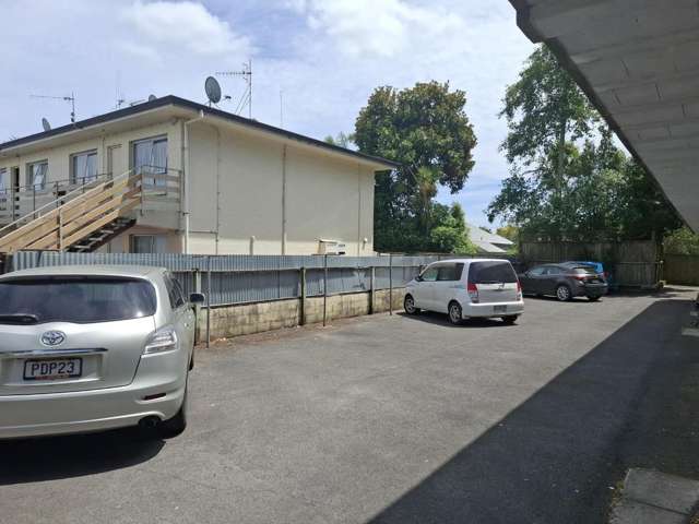 2/5 Kitchener Street 1055_2