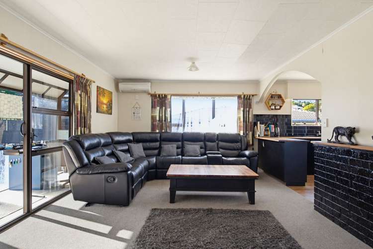 2/3 Ngaio Street Stoke_10