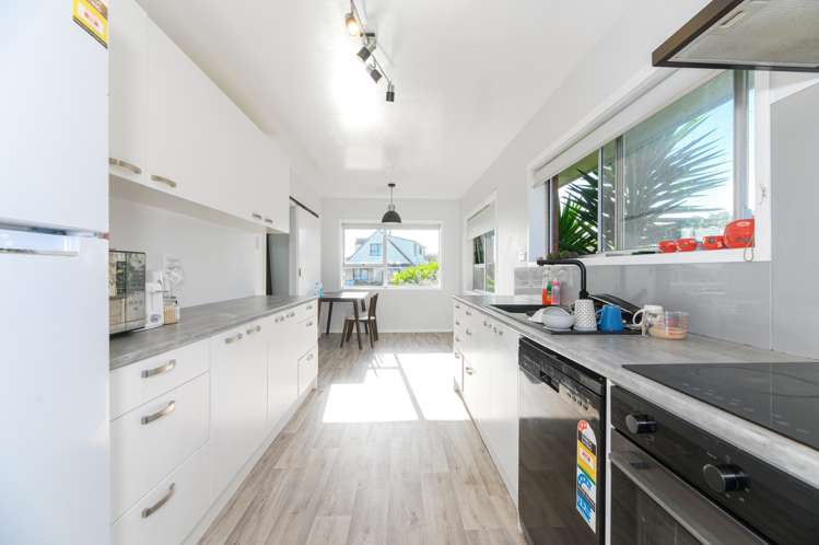 2 April Place Red Hill_9