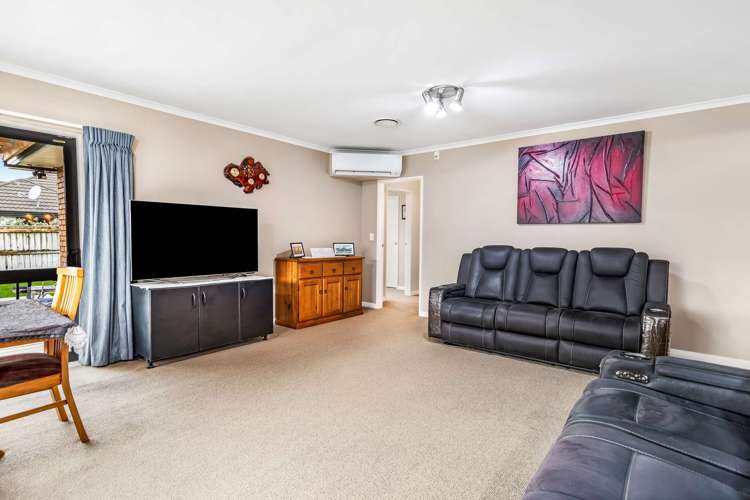 49 Peppertree Glade Kelvin Grove_3