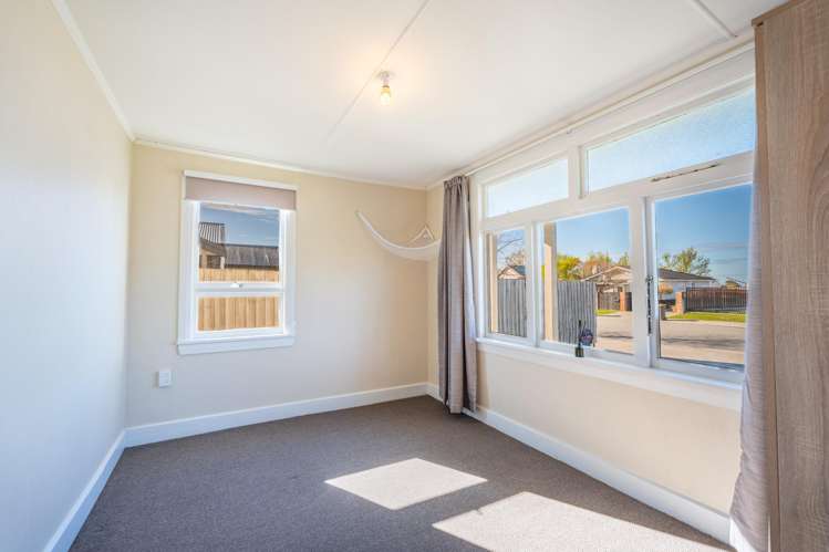 35 Raymond Street West End_7