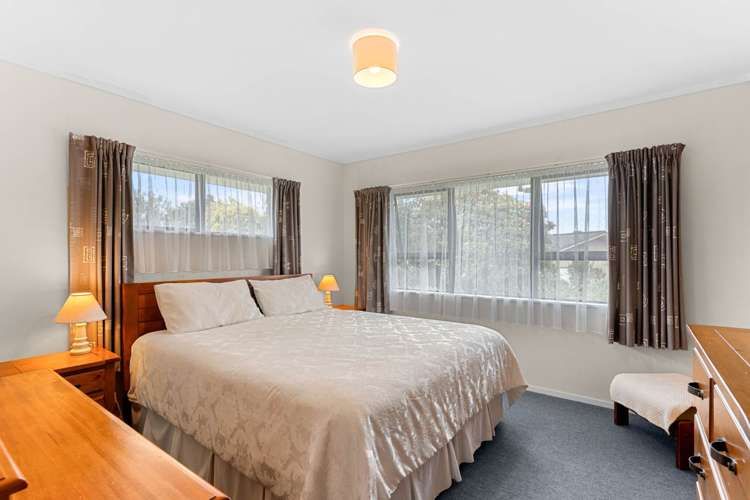 16 Graham Street One Tree Point_12