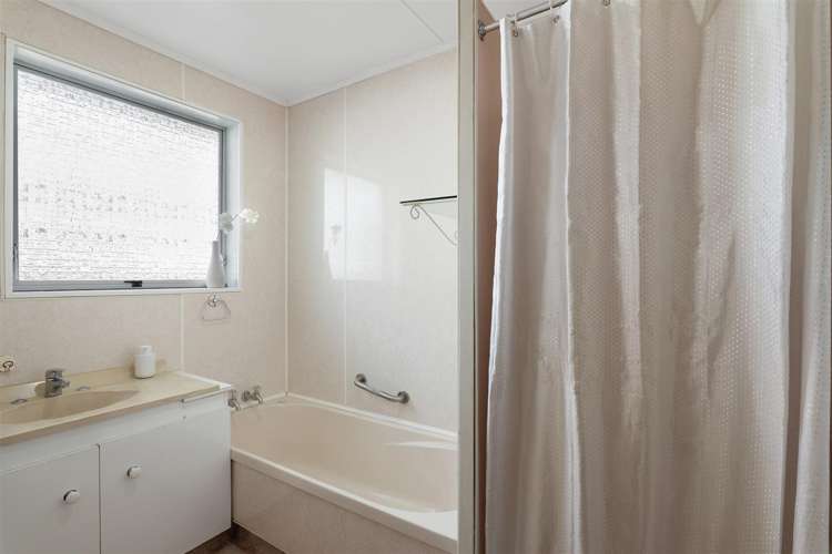 2/158 Highsted Road Casebrook_9