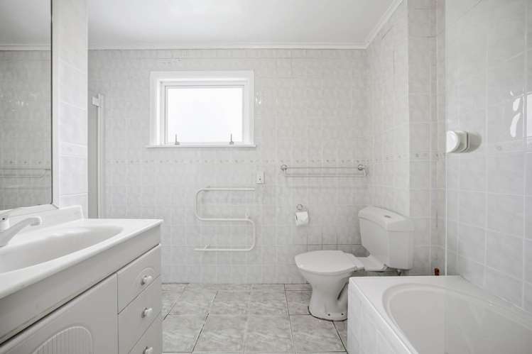 22 Woodside Crescent St Heliers_13