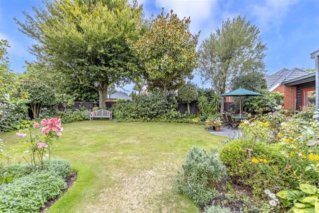 14 + 14A Jamell Place Avonhead_1