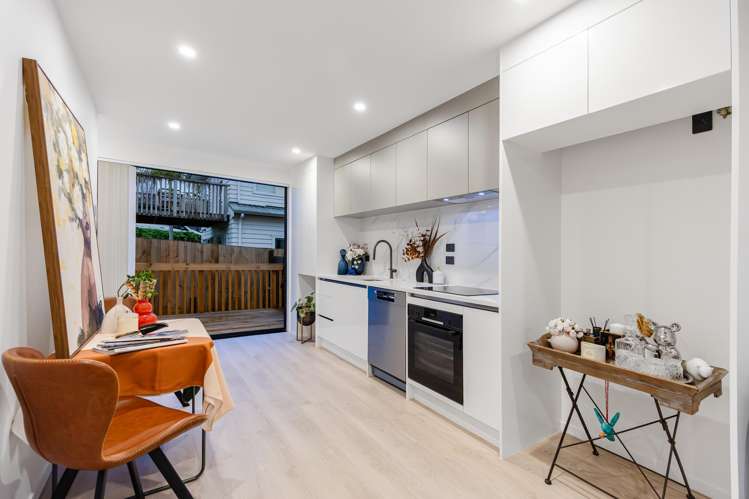 25D Oteha Valley Road Northcross_8