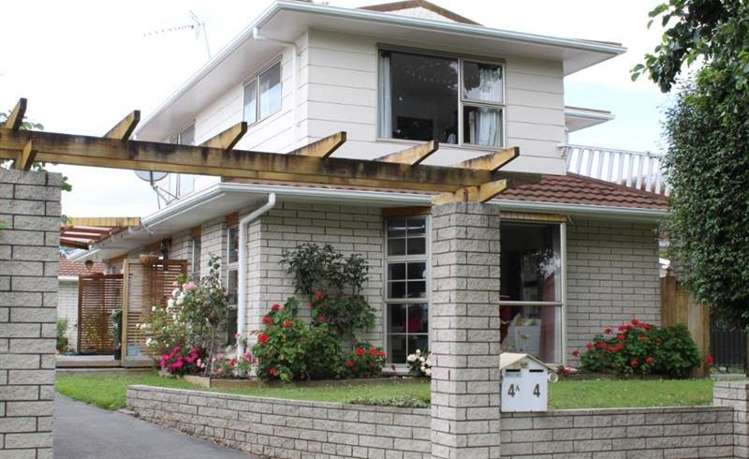  4 Meadowbrook Drive_0