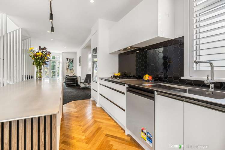 35B Hobson Crescent_1