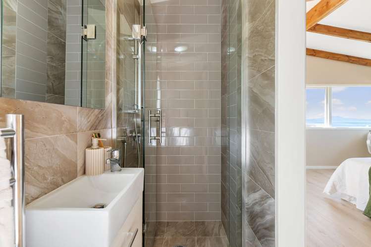 1/19 Carlisle Road Browns Bay_7