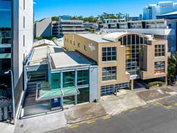 Newmarket pair offer prime commercial canvas