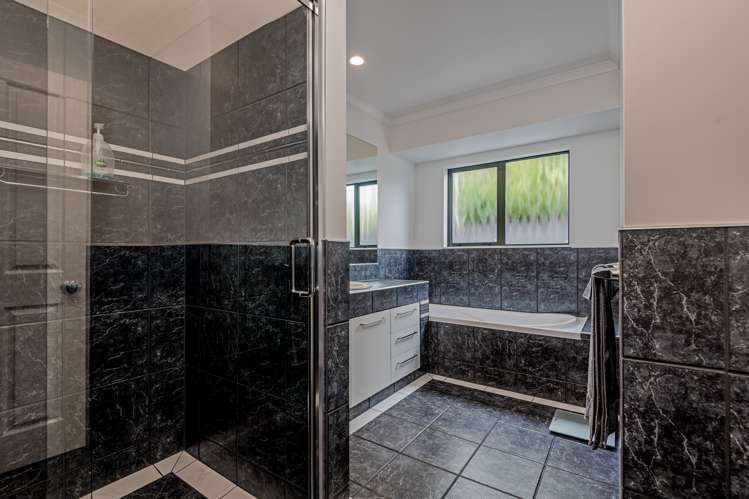 19 Strachan Way Highbury_8