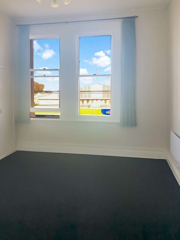 12 High Street Bulls_4