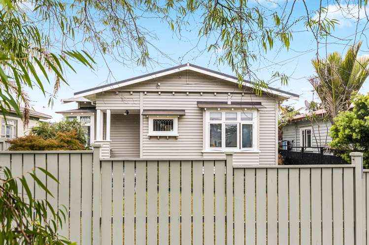 2/42 Walmer Road_0