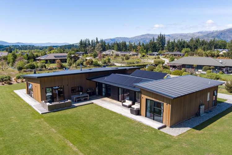 22 Old Racecourse Road Wanaka_0