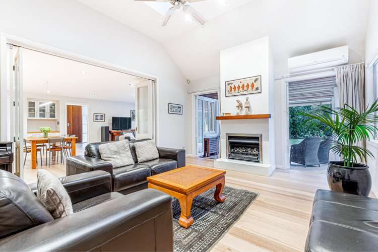 47 Lloyd Road Riverhead_12