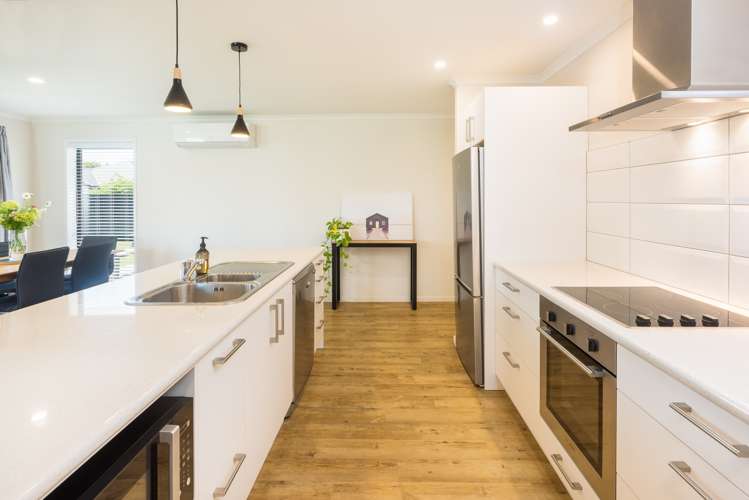 19 Corsair Crescent Burleigh_16