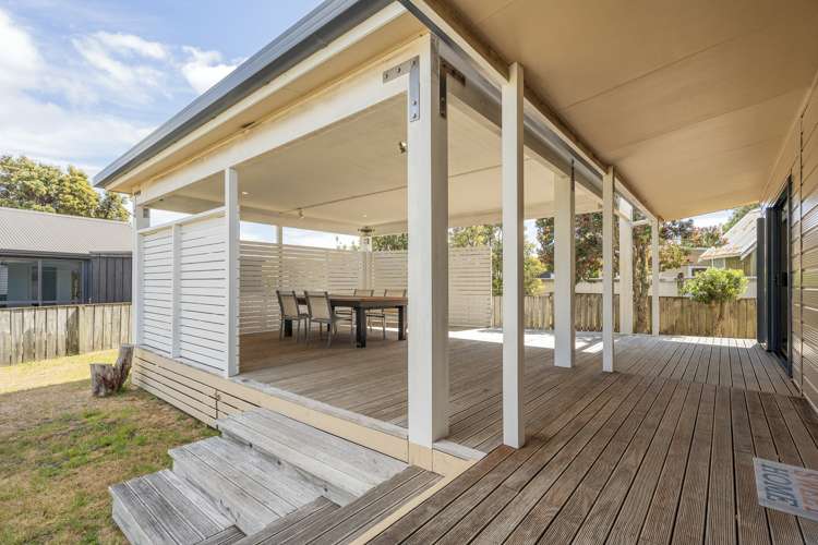 104 Sands Crescent Matarangi_10