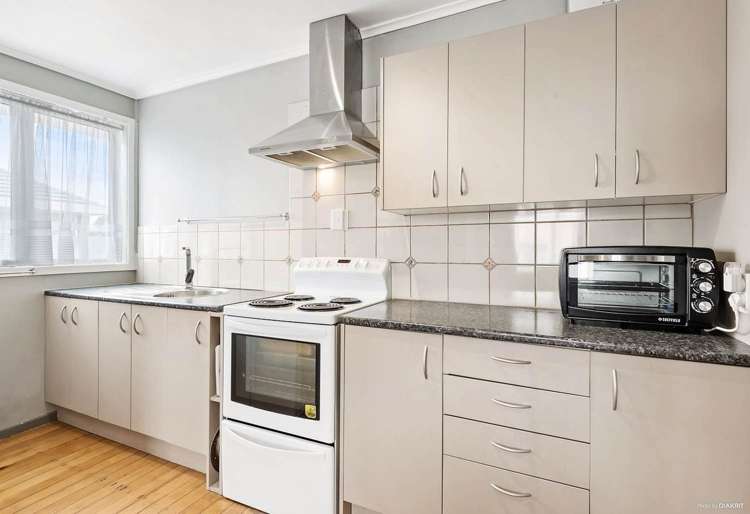 2 Royal View Road Te Atatu South_3