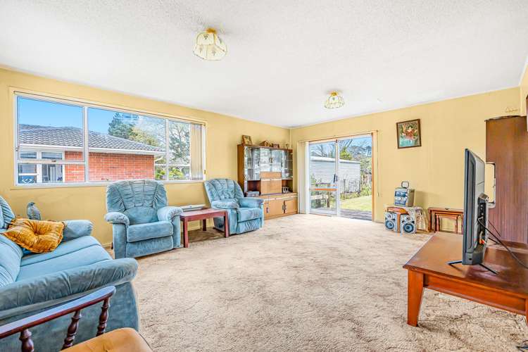 99 Riverpark Crescent Henderson_8