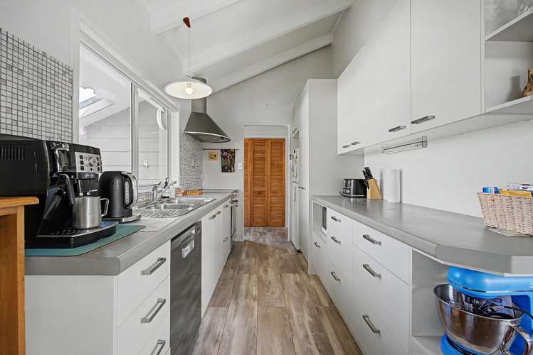 3 Crown Reef Pauanui_6