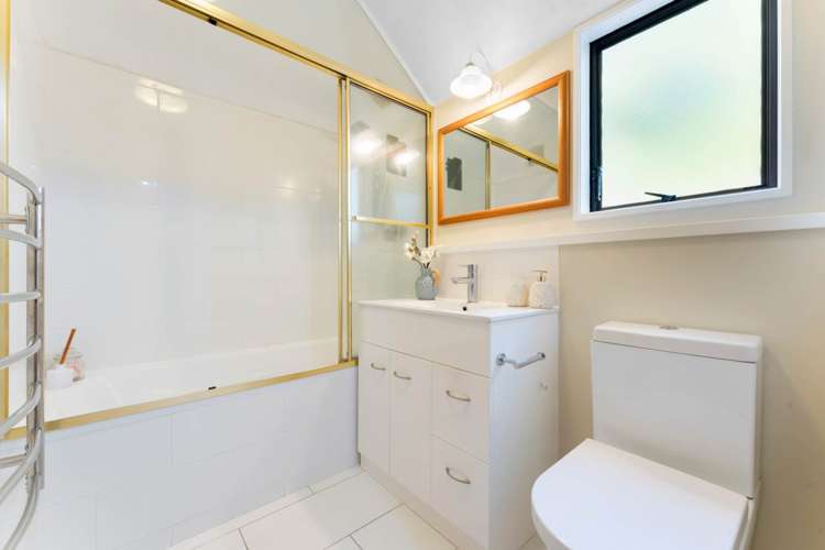 2/6 Corbett-Scott Avenue Epsom_12