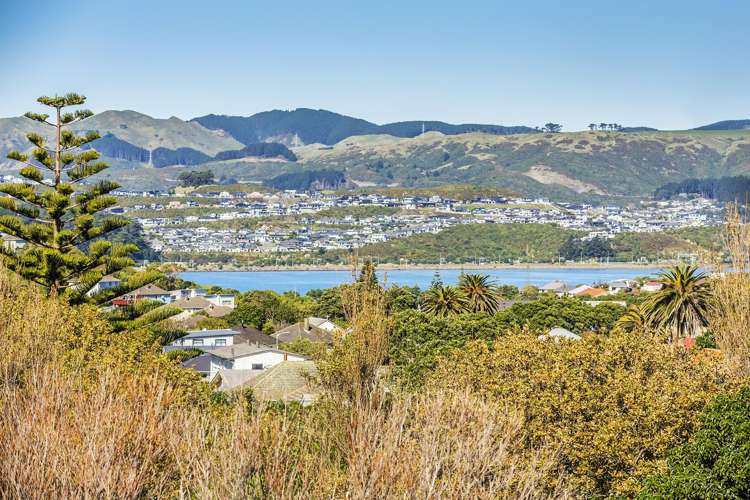 8 Herewini Street Titahi Bay_20