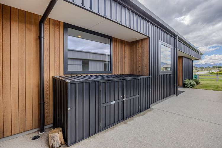 148 Burdon Loop Lake Hawea_29