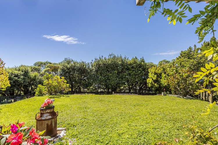 14 Kenef Road Paremata_32