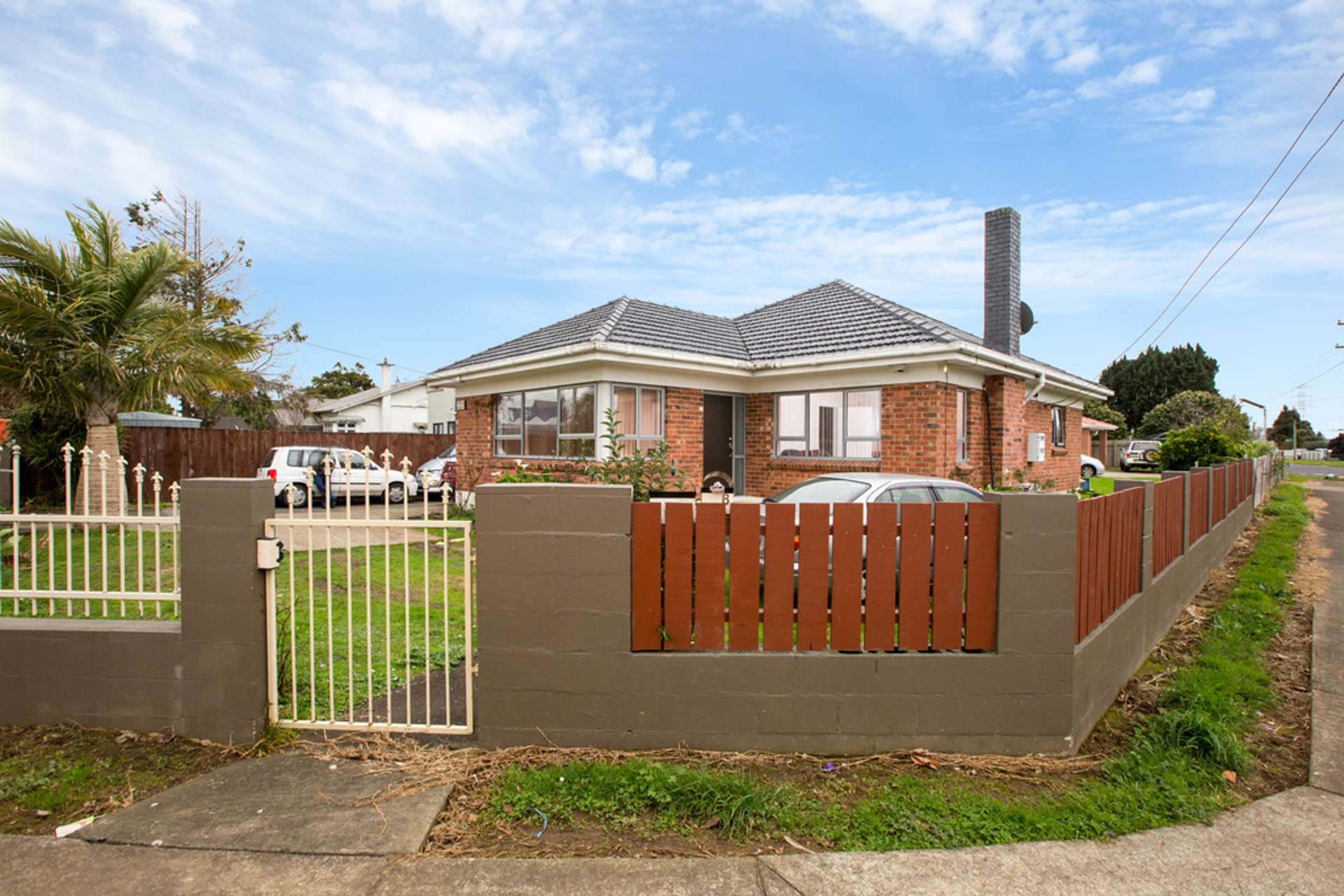 323 Massey Road Mangere East_0