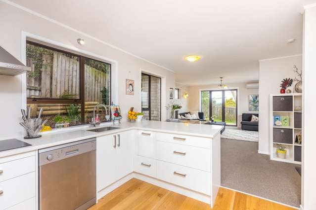 2/23 Heron Place Pakuranga Heights_4