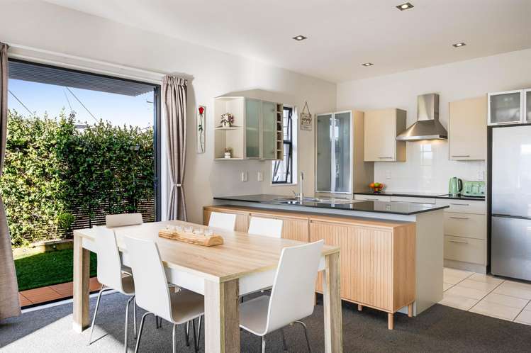 16/40 Scarlet Oak Drive Schnapper Rock_7