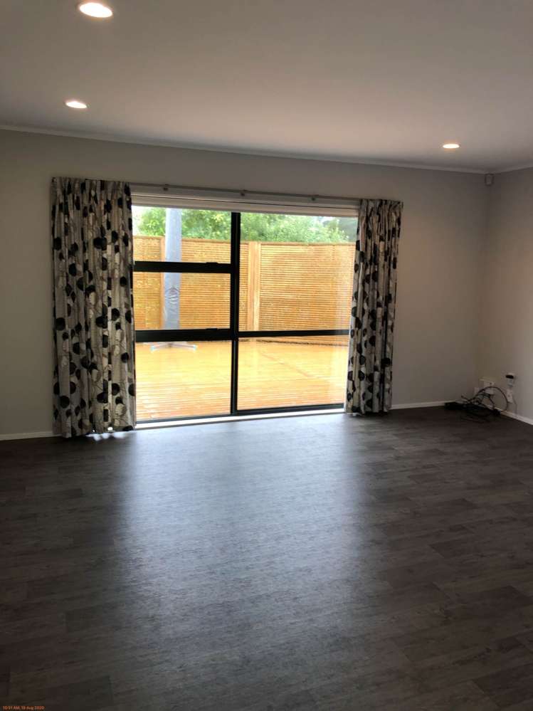 1/8 Lizzie Lane Clover Park_1