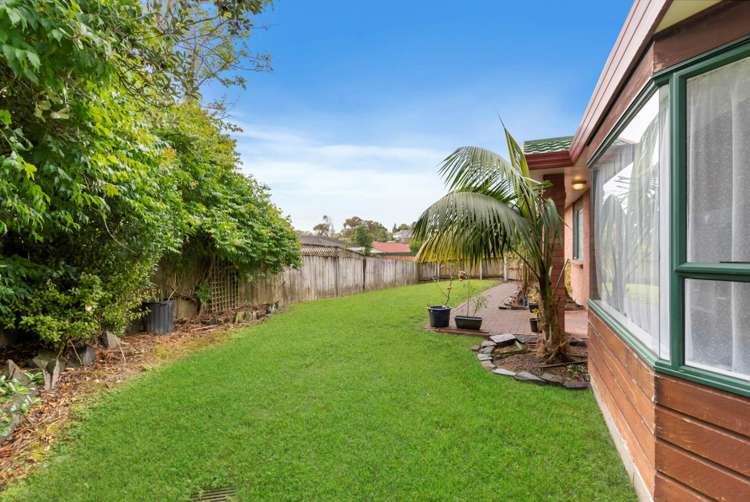 6 Skybird Place Glen Eden_13