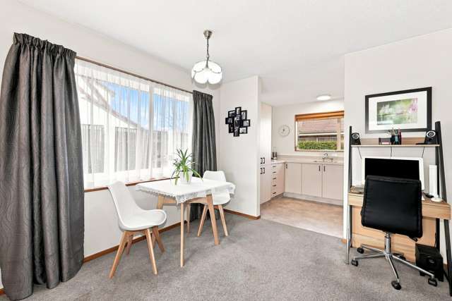2/48 Longfellow Street Sydenham_3