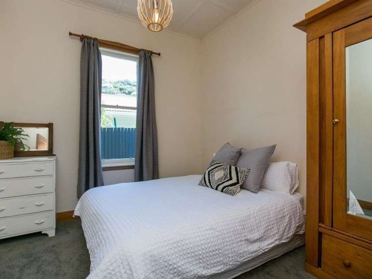 13 Toru Street Lyall Bay_22