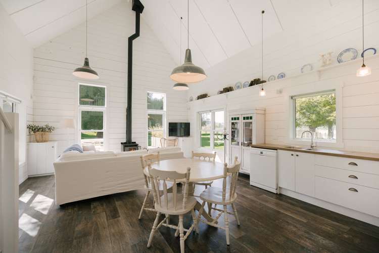 216 Rowes Road Hunterville_17