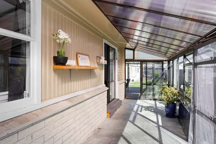 181 Riverbend Road Onekawa_5